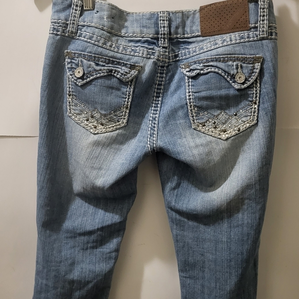 Almost Famous Y2K Capri ,Cuff, Distressed Jeans, Size 7 - Picture 4 of 13